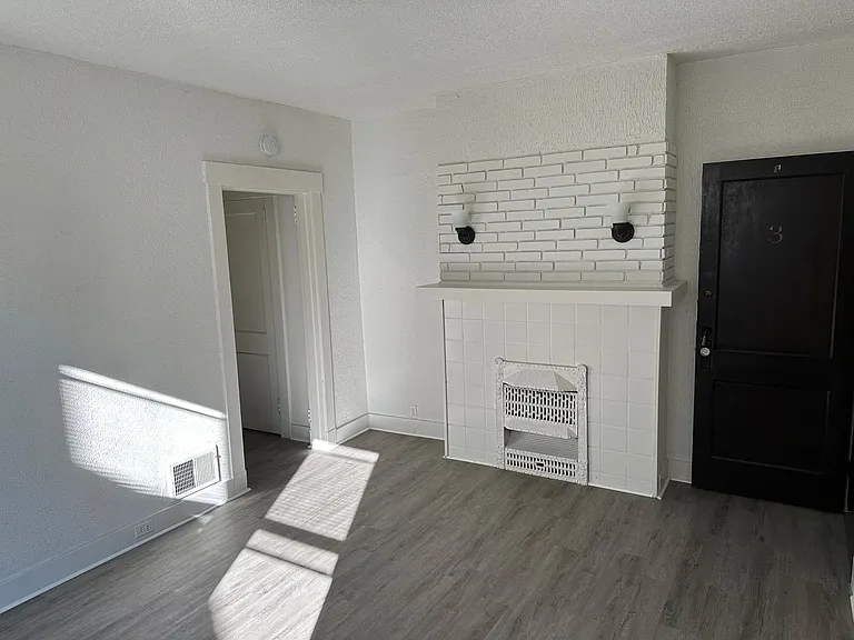 2832 Clermont Ave #1-2-4 — Photo 9