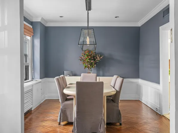 309 Avenue J image 5 of 16