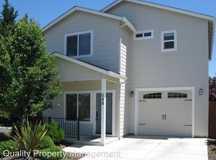 500 Gray Ct, Central Point, OR 97502