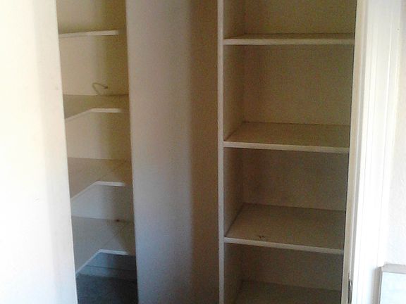 Walk-in Pantry
