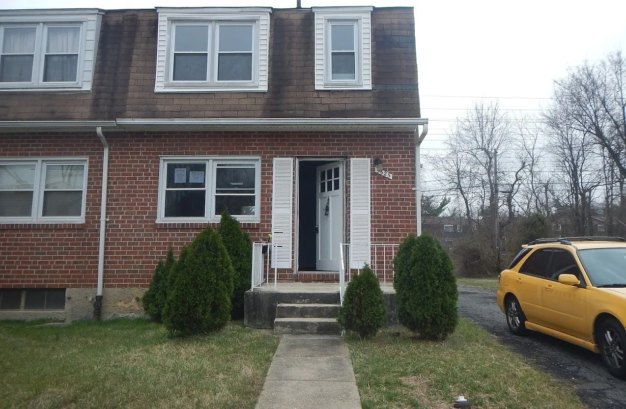 Completely Renovated 4 Bedroom Home Accepting 3 Bedroom Vouchers With A Reduced Security Deposit!... — Photo 1