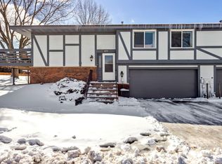 6973 Macbeth Cir, Woodbury, MN 55125