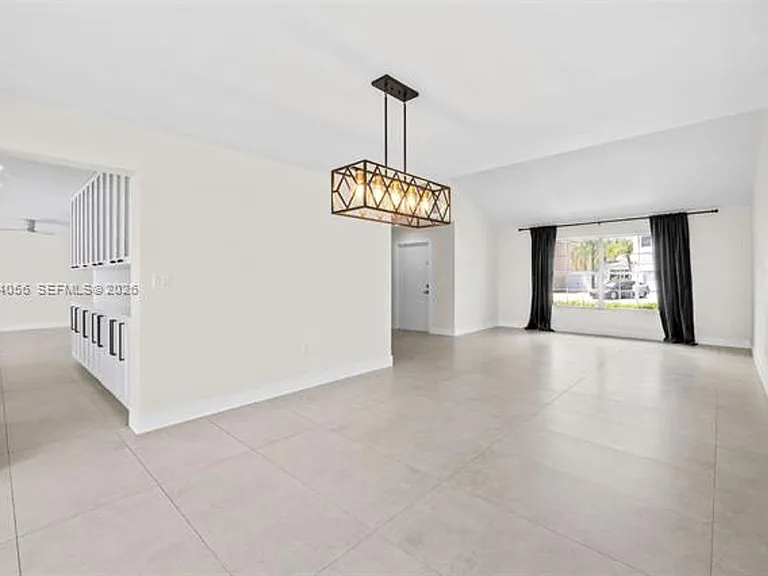 9547 SW 146th Pl — Photo 7