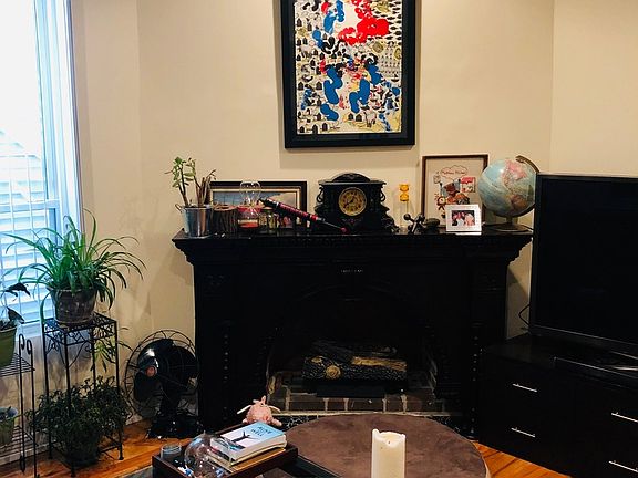 3rd image of 2986 N Elston Ave Unit 2