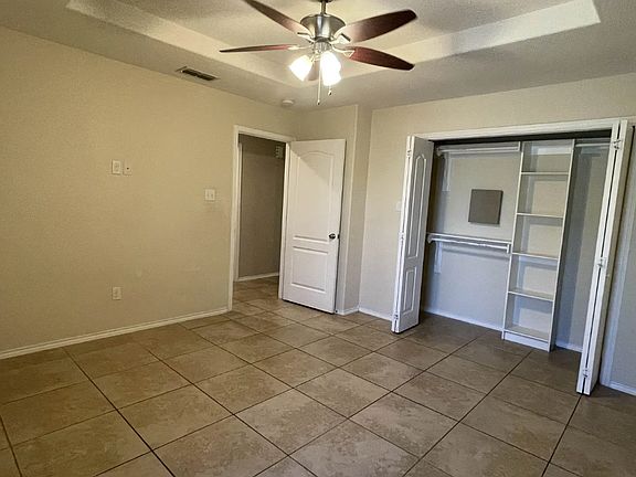 3rd image of 4011 Aidin St