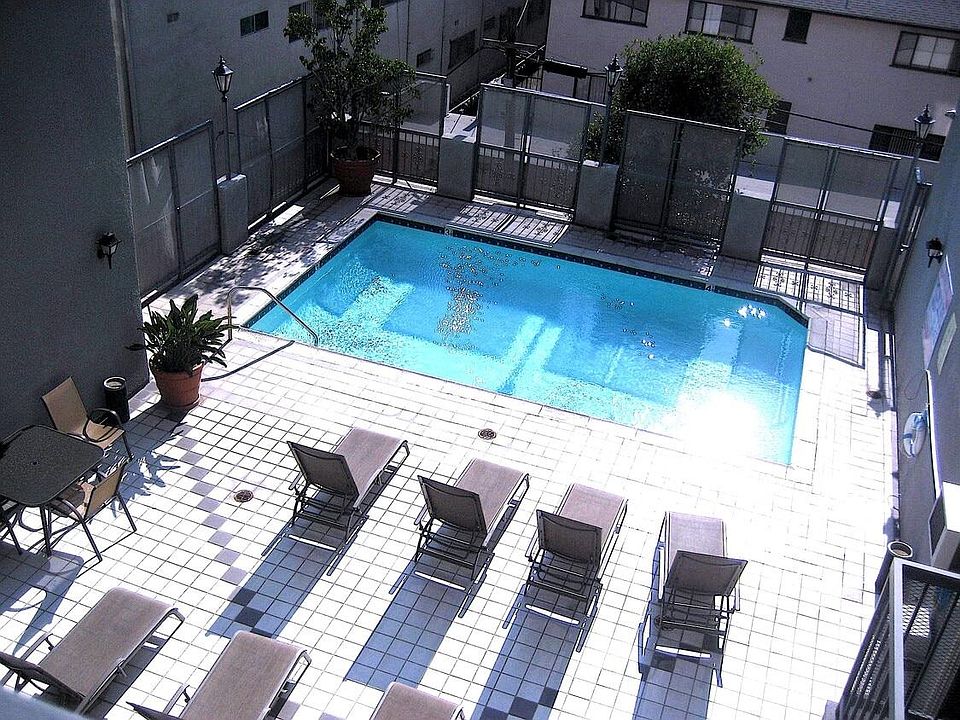1st image of 1425 N Sierra Bonita Ave #403