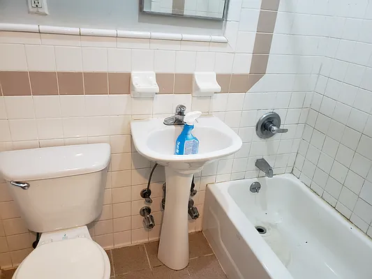 Rented by The Hamilton Group | media 8