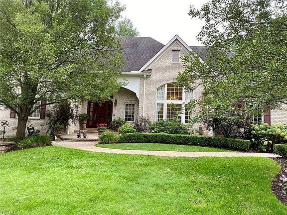 2nd image of 785 Village Cir