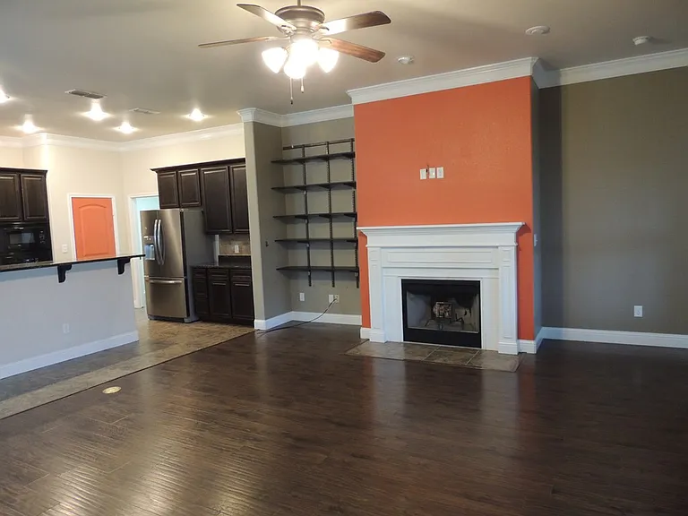 5706 Champions Dr — Photo 11