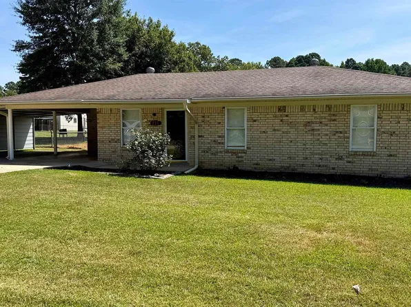 221 Watson St, Hampton, AR 71744