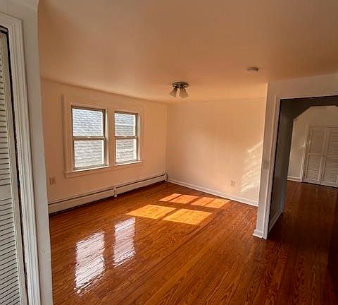 5th image of 126 W 31st St