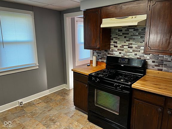 4th image of 1230 Elm St