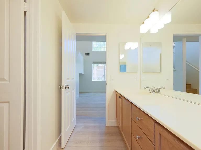 805 Moby Dick Ln — Photo 33