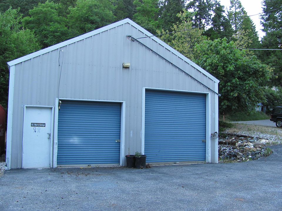 246 Main St. SHOP FRONT