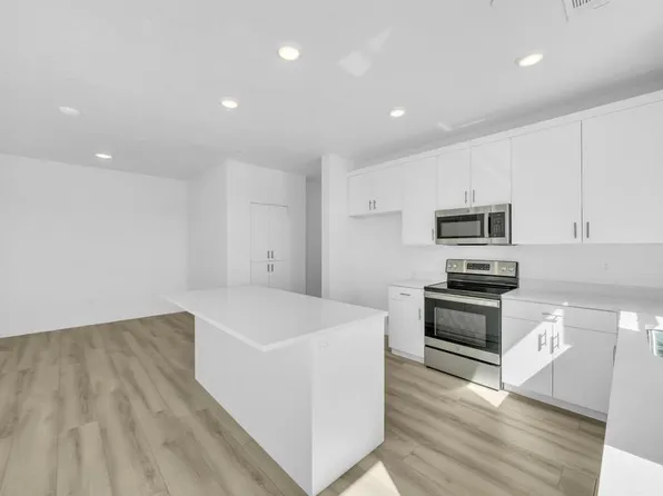 5599 Carnelian Pkwy #208, Saint George, UT 84790