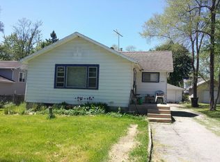 34870 N Forest Ave, Ingleside, IL