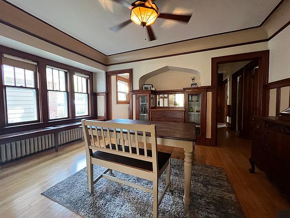 4th image of 3831 N Farwell Ave