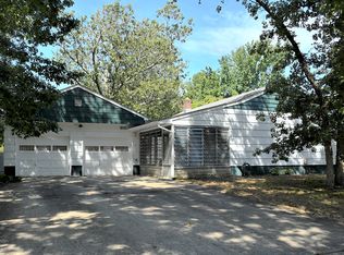 5904 7th St, Mays Landing, NJ 08330