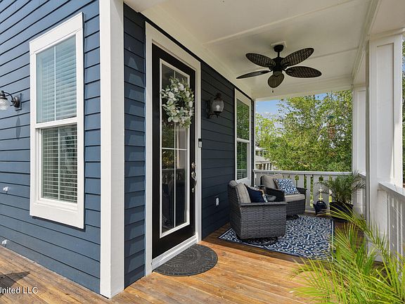 3rd image of 215 E 2nd St #1-A