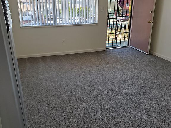 4th image of 4010 Kansas St APT 5