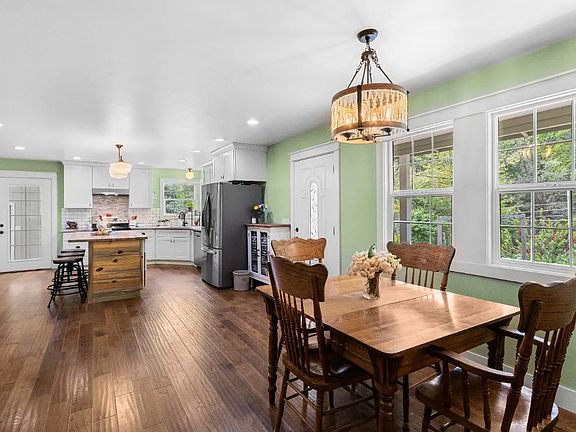 Dining/Kitchen