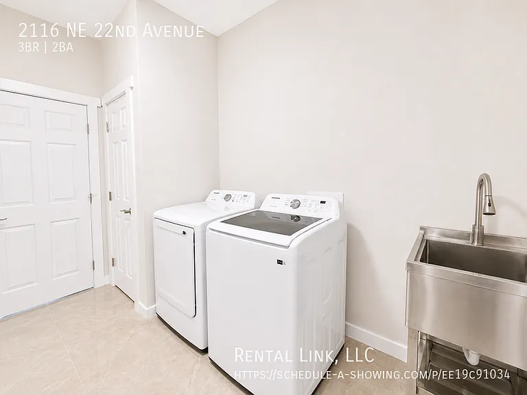 2116 NE 22nd Ave — Photo 33