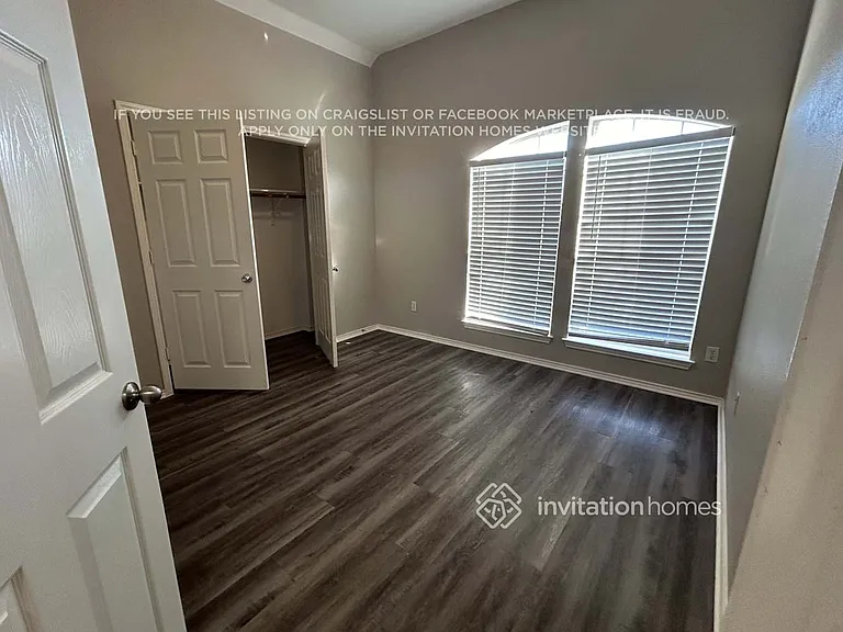 800 Stevenage Dr — Photo 12