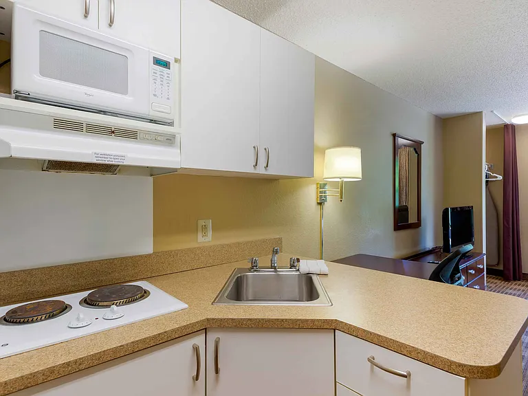 Studio Suite - 2 Full Beds