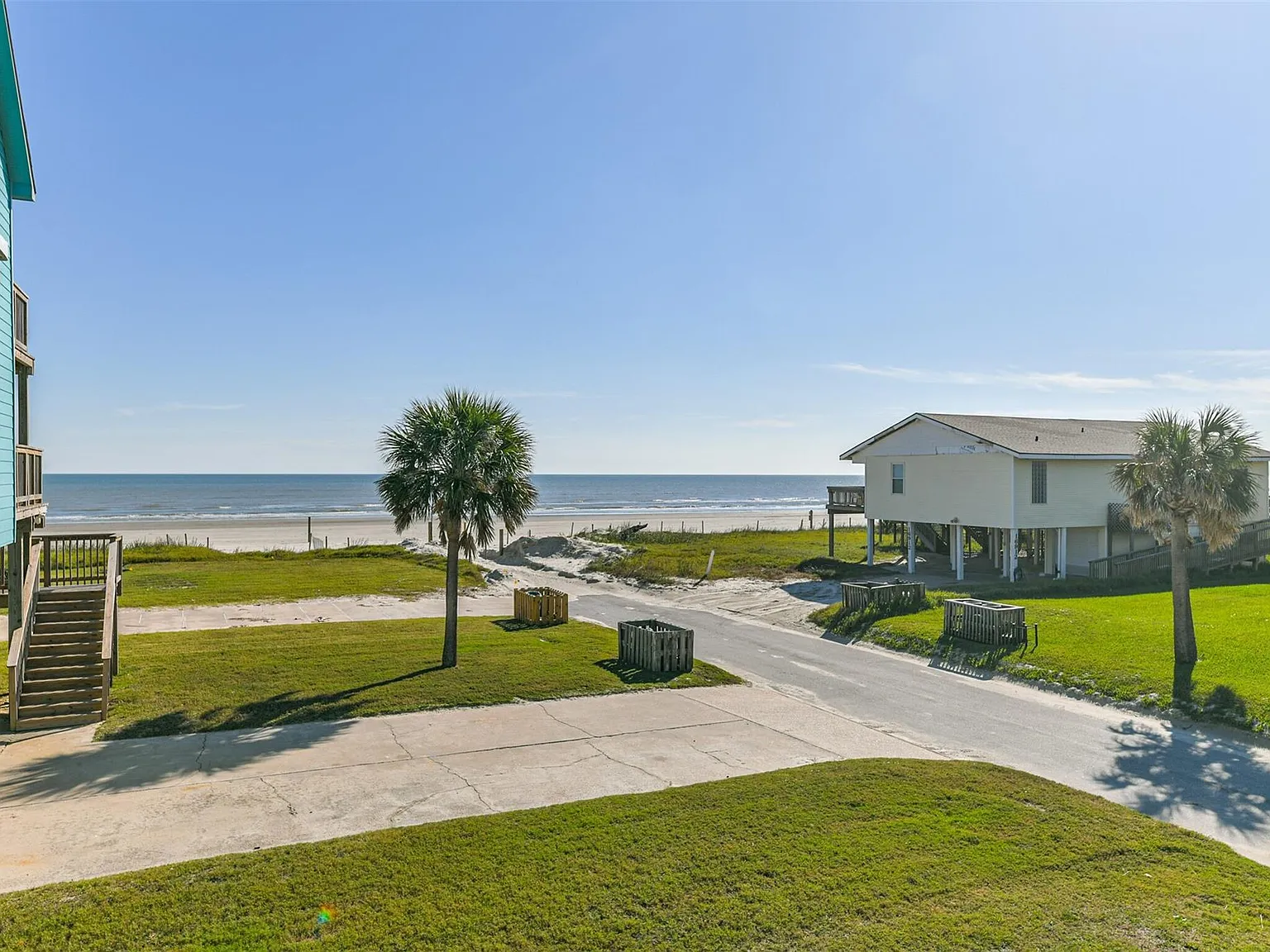 3 bed, 2.0 bath, 1301 sqft, $3,500 — Photo 3