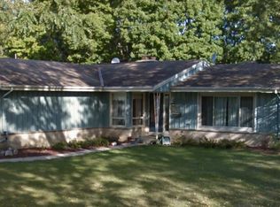 5214 Lakeside Dr, Greendale, WI 53129