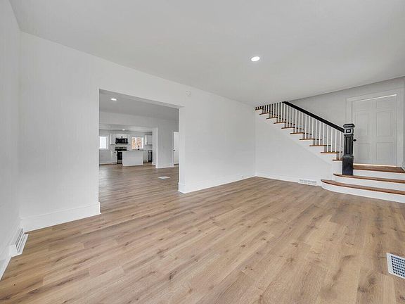 5th image of 3808 Oldtown Rd