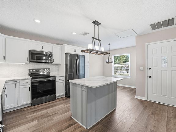 5th image of 13001 AMBRIDGE Lane