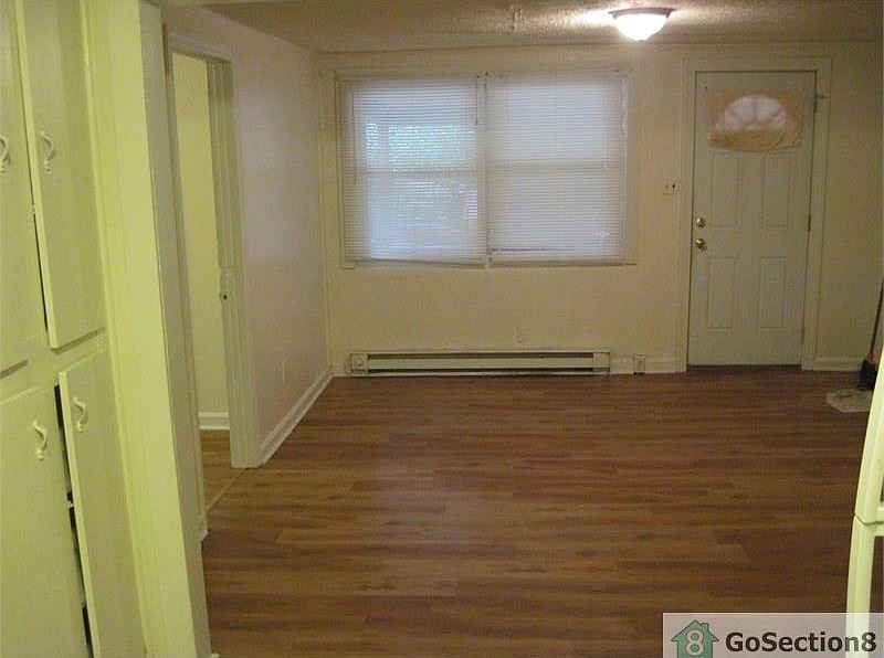 1st image of 2206 Roosevelt Dr #2