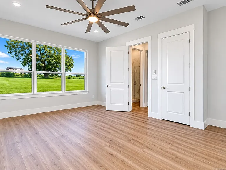 223 Vaughn Ln — Photo 25