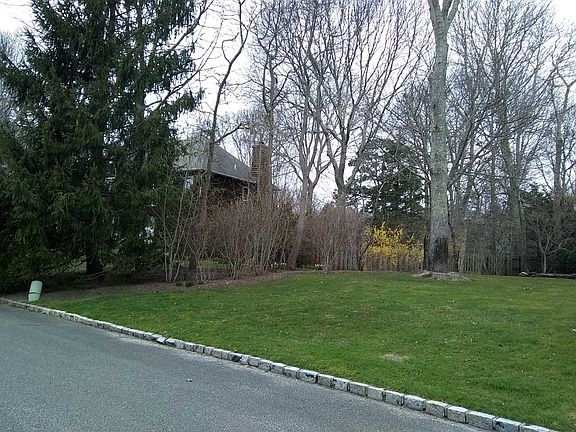 3rd image of 13 Ginny Ln