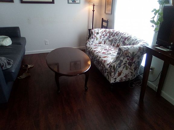 3rd image of 1307 Radcliff Dr #B