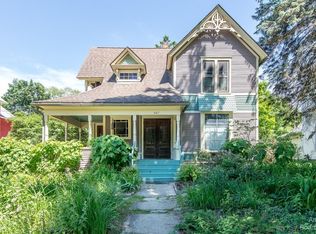 607 S Main St, Chelsea, MI 48118