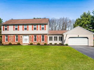 2 Elston Dr, Downingtown, PA 19335