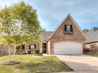 514 Chinquipin Dr, Bossier City, LA 71111