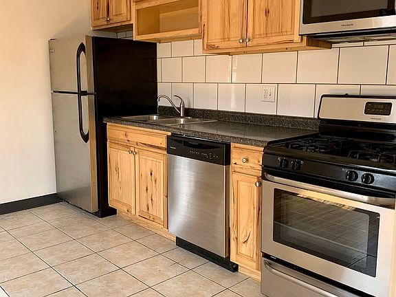 4th image of 2704 Blaisdell Ave APT 205