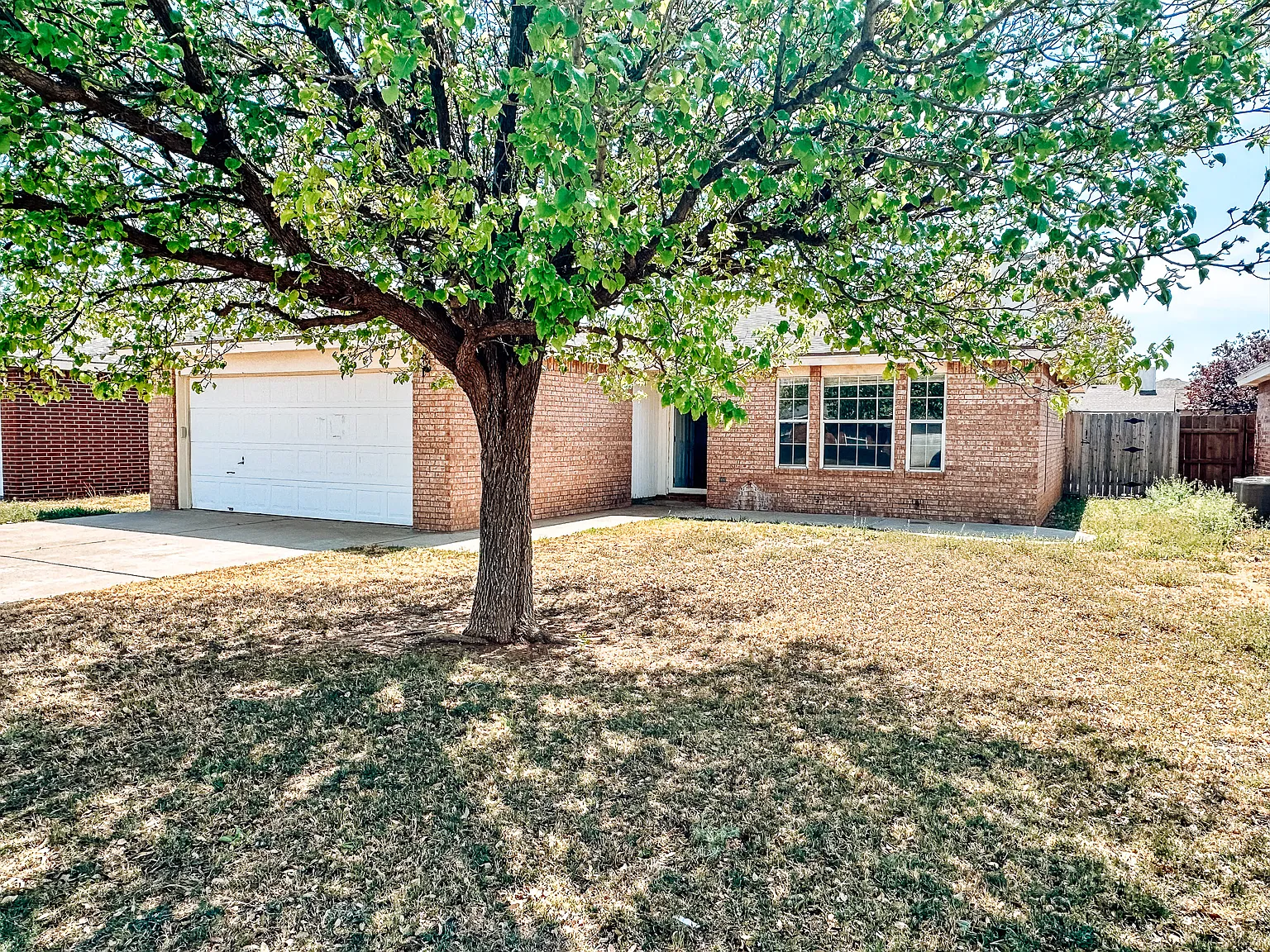 3 bed, 1346 sqft, $1,550 — Photo 2