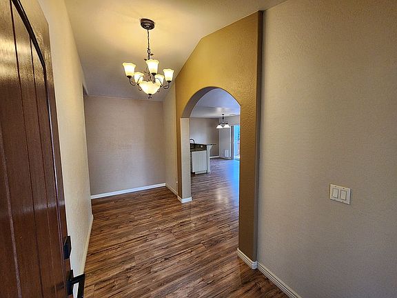 5th image of 314 S Golden Bear Point