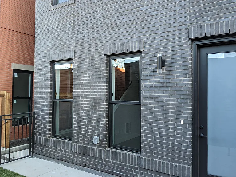 2323 Stout St — Photo 16