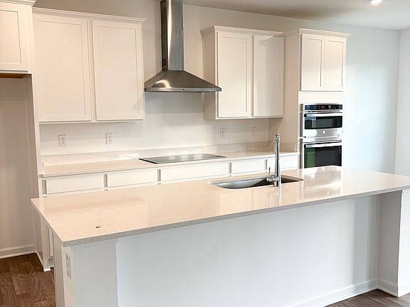 3rd image of 373 N Grand Oak Dr