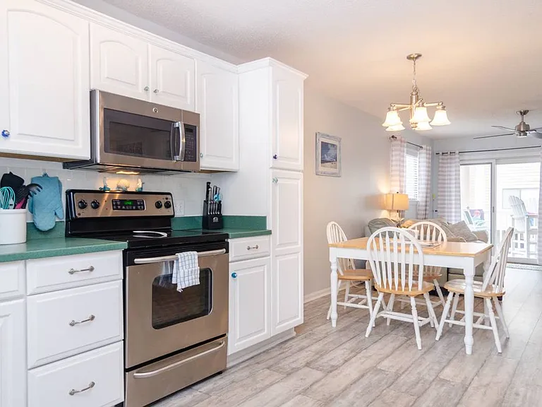 1101 Lake Park Blvd S #1B — Photo 13