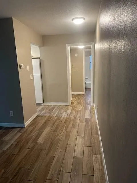 2 bed, 850 sqft, $1,600 — Photo 2