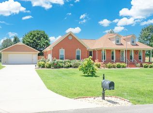 20 Jonathan Dr, Fayetteville, TN 37334