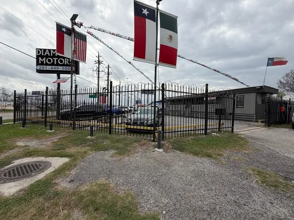 11055 Eastex Fwy, Houston, TX 77093