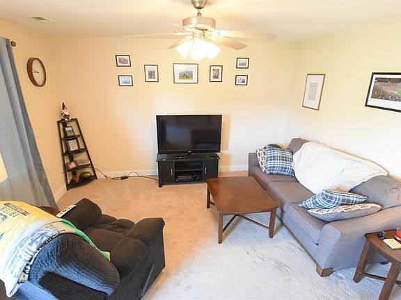 3rd image of 1308 Blane Dr