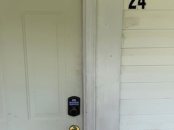 3rd image of 24 Dawnview Dr